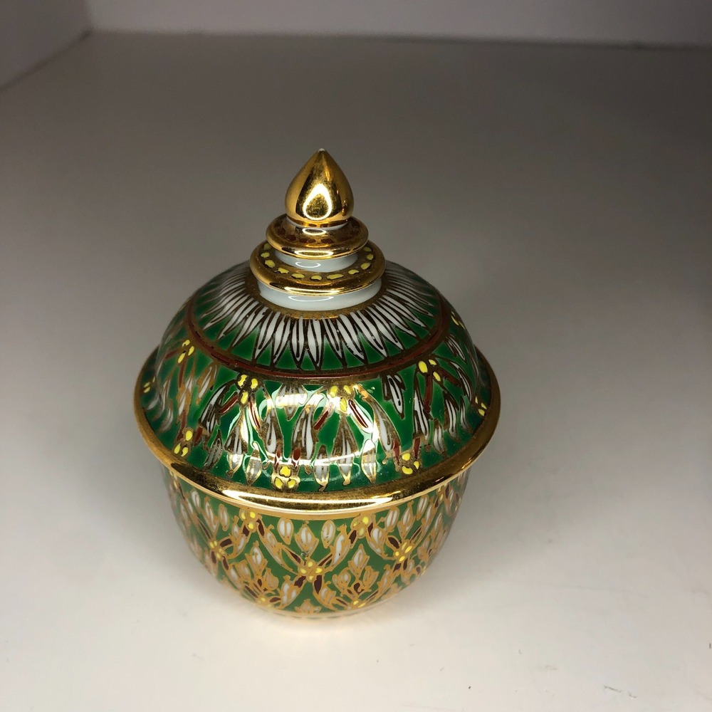 Vintage Thai Benjarong Porcelain  Bowl w/Lid Hand Painted Enamel Gold‎